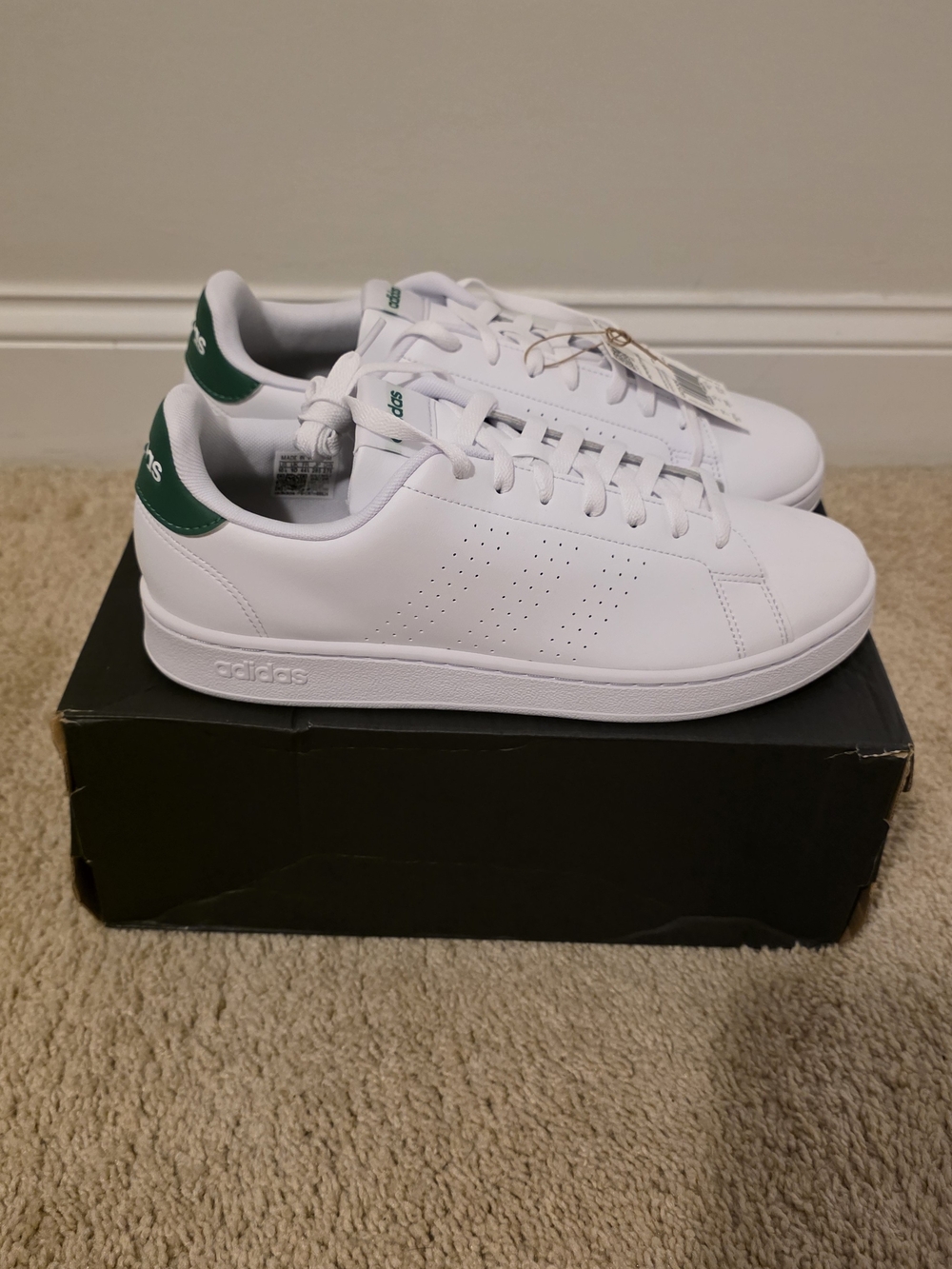 adidas White Men's Casual Sneakers - Classic Low-Top